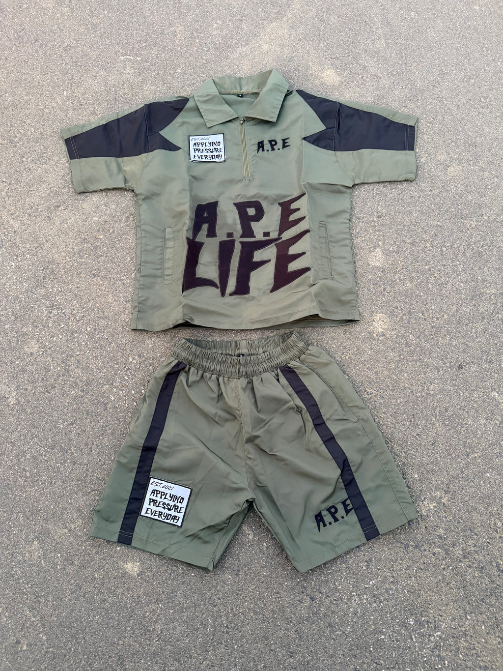 A.P.E Olive Trackset